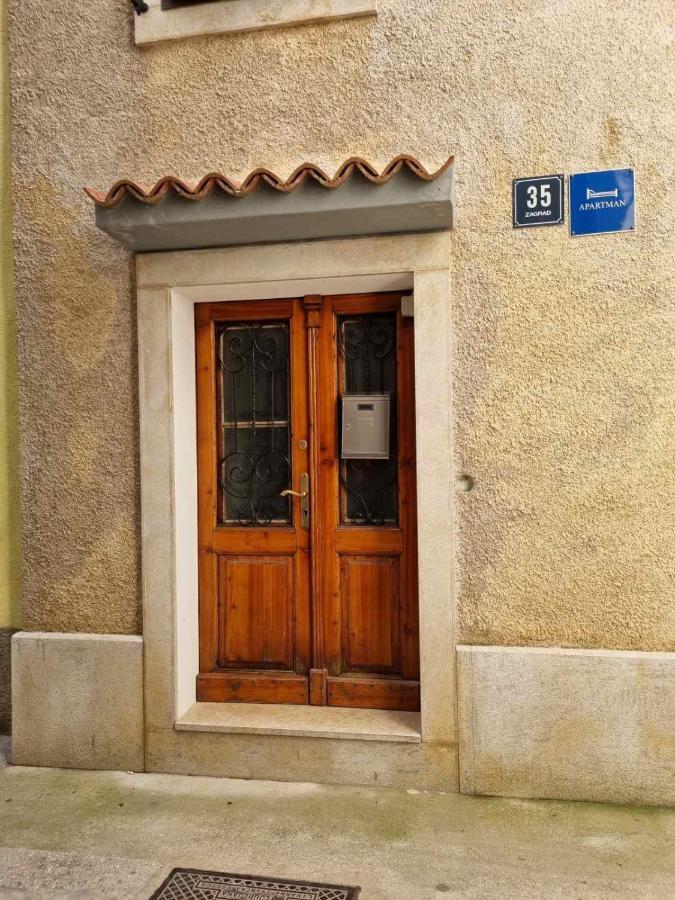 Apartman Iva Cres Bagian luar foto